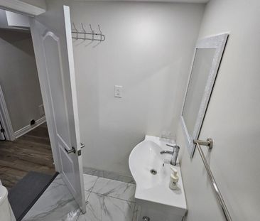 For Lease - 40 Judith Crescent, Brampton, Ontario - Photo 3