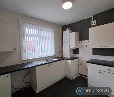 3 bedroom end of terrace house to rent - Photo 1