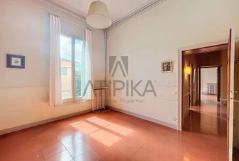 Casa señorial junto a la Clínica Teknon, Barcelona