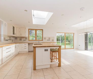 5 bedroom farm house to rent - Photo 4