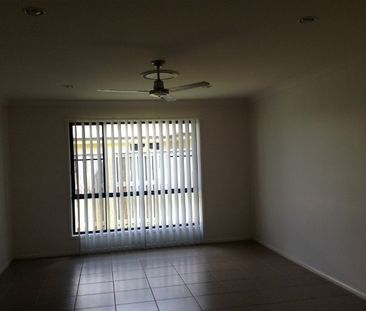 4 BEDROOM FAMILY HOME IN BLACKS BEACH - Photo 1