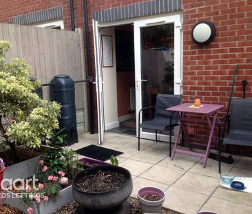 1 bedroom in a house share to rent - Photo 3