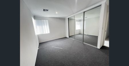 Brand-New Beauty by the Coodanup Foreshore! - Photo 2