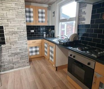 2 bedroom flat to rent - Photo 6