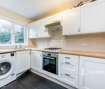 2 bedroom property to rent Pettingrew Close, Walnut Tree, Milton Ke... - Photo 6