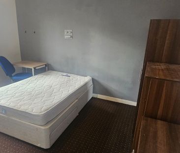 2 Bed - 46 Harold Street, Hyde Park, Leeds - LS6 1PL - Student - Photo 3