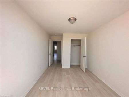 For Lease - 25 sapphire Way, Thorold, Ontario - Photo 4