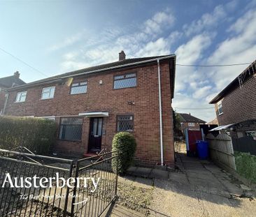 3 bedroom semi-detached house to rent - Photo 2