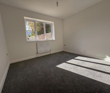 4 bedroom detached house to rent - Photo 6