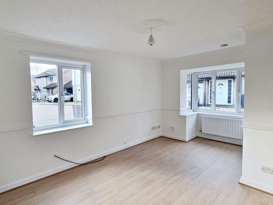 Semi-detached house to rent on - Photo 1