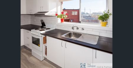 Perfect fit for a single person or a couple! - Photo 5