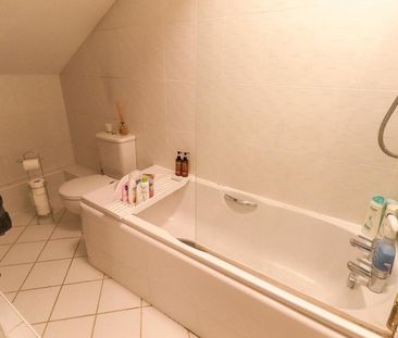 Warwick New Road, Leamington Spa - Photo 3