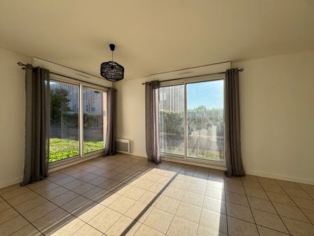 Location Appartement 2 pièces 40m² ORLEANS 45000 - Photo 2