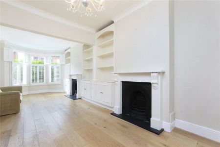 4 bedroom house in Balham - Photo 3