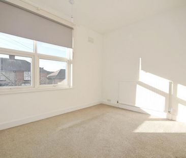 3 bedroom House To Let - Photo 6