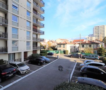 Location Appartement 2 pièces 52m² GRENOBLE 38100 - Photo 4