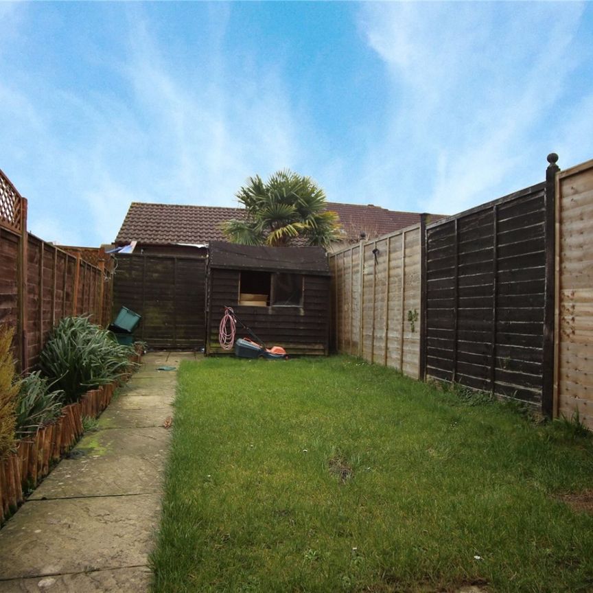 Frewin Close, - Photo 1