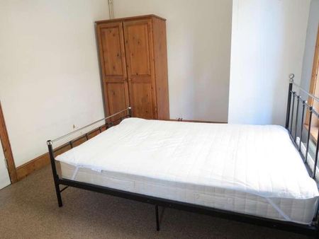 Bedroom Detached House In Winton, BH9 - Photo 4