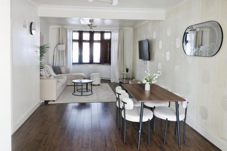 5 bedroom terraced house to rent - Photo 2