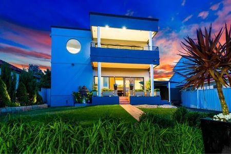 Grand Residence In Quiet Location - Photo 2