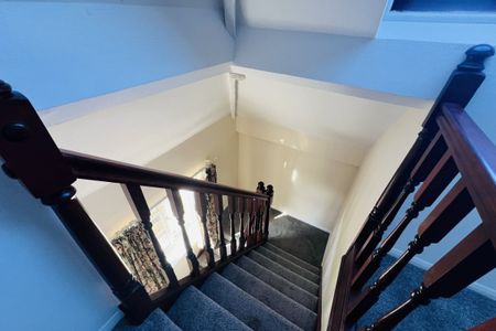 Ascot Road - Photo 3