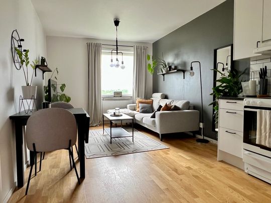 Vintrosagatan, Bandhagen - Photo 1