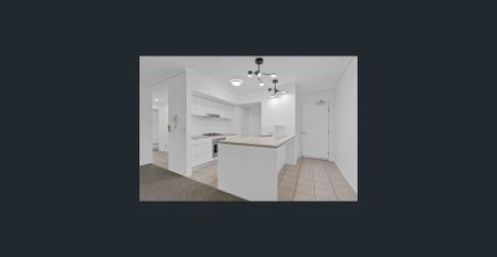 Inner City Living! Comfortable and Convenient. - Photo 4