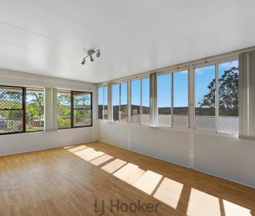 Spacious Family Home in Prime Location - Photo 1