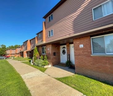 Village Green Court, Sault Ste. Marie - Choose your own rent level ... - Photo 1