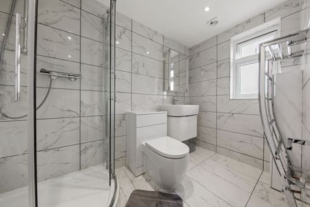 Flat D 27 Grange Park Room 1 - Photo 5