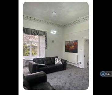 3 bedroom flat to rent - Photo 2