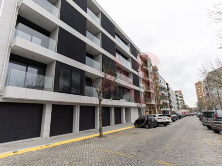 3 bedroom luxury Flat for rent in Matosinhos, Portugal - Photo 2