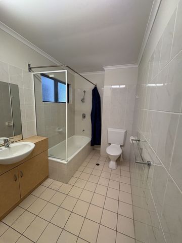SPACIOUS AND CONVENIENT LIVING - Photo 5