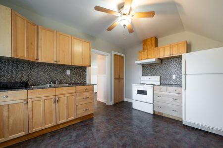 For Lease - 76 Richmond Street Unit# A, Brantford, Ontario - Photo 4