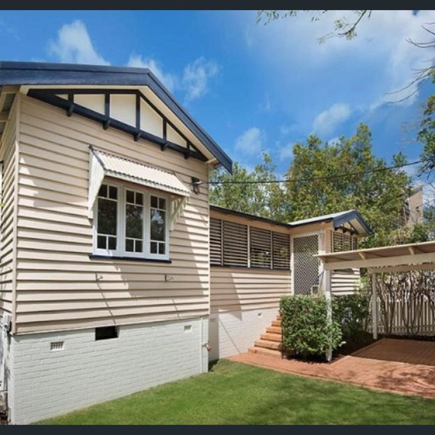 RENOVATED HOME IN LEAFY ASCOT AVENUE - Photo 1