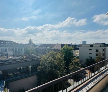 2.5-Zimmerwohnung mit Balkon, eigenem Waschturm, Keller und Veloraum - Photo 3
