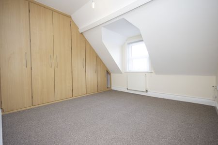 2 bed maisonette to rent in Spencer Road, Bournemouth, BH1 - Photo 3