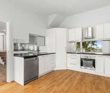 Newport, 35 Cheryl Crescent - Photo 4