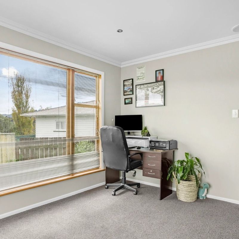 Top quality family home - Photo 1