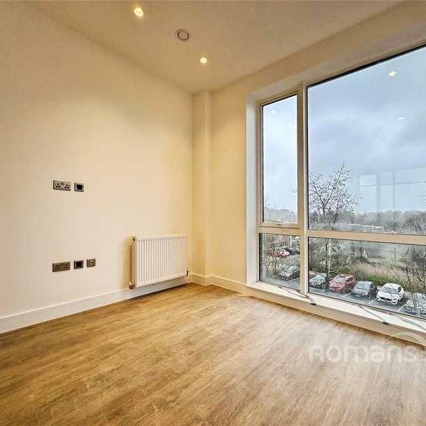 Roop House, Waterfront, Fleet, Hampshire, GU51 - Photo 1