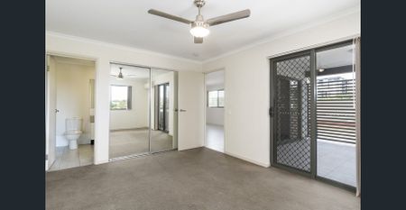 x Bright, Modern & Ultra-Convenient Living! - Photo 3