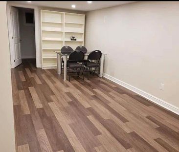 For Lease - 586 Chamberlain Road, Burlington, Ontario - Photo 1