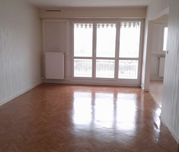 Location Appartement 4 pièces 75m² CHALON SUR SAONE 71100 - Photo 2