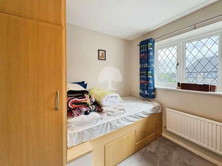 Redditch, Bracknell, RG12 - Photo 5