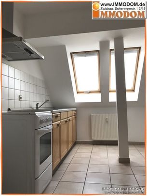 Gemütliche 2,5-Zimmer-Dachwohnung mit EINBAUKÜCHE im Niedrigenergie-Haus mit Spitzboden - Photo 1