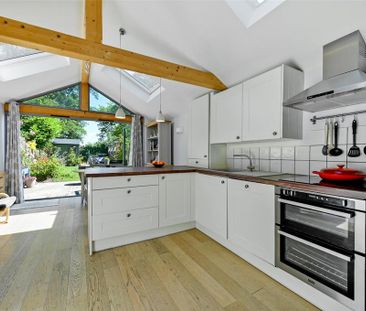 3 bedroom terraced house to rent - Photo 6