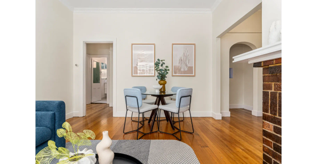 Spacious Art Deco Apartment In Prime St Kilda with Parking - Photo 1