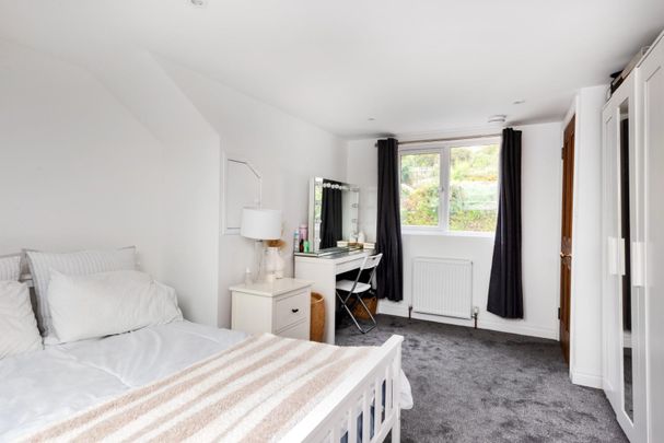 Pera Place, Bath - Photo 1
