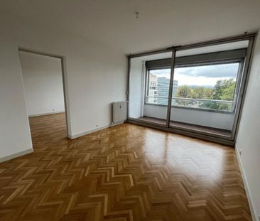 A LOUER - APPARTEMENT T3 - ROANNE CENTRE VILLE - Photo 2