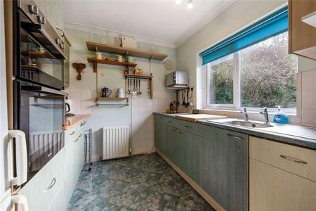 Headbourne Worthy House, Bedfield Lane, Headbourne Worthy, Winchester, SO23 - Photo 5